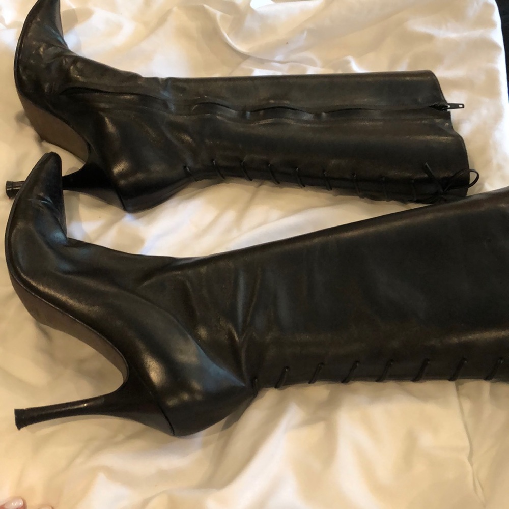 Banana Republic black leather heeled booties -  10